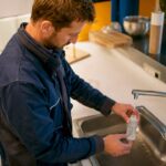 Wasserprobenentnahme zur Legionellenuntersuchung
